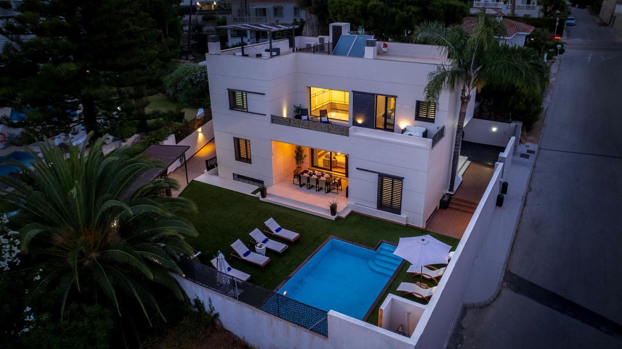 Riviera Del Sol